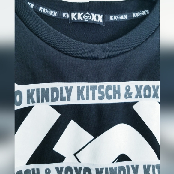 Stylenanda KKXX Korean Fashion Brand Black and White Graphic Sweatshirt - Picture 5 of 14